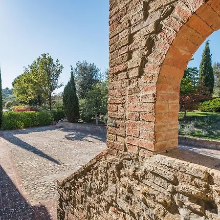 Villa Podere I Casini By Vacavilla *